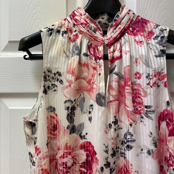 White House Black Market Tops - White House Black‎ Market Sz 12 Striped Rose Keyhole Mock Neck Sleeveless Blouse